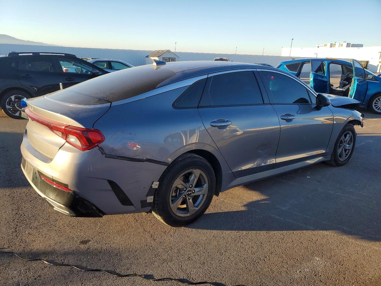 2022 Kia K5 Lxs - Image 3