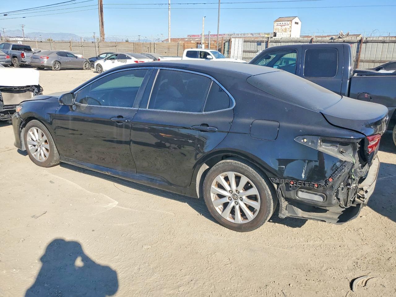 2018 Toyota Camry L - Фото 2
