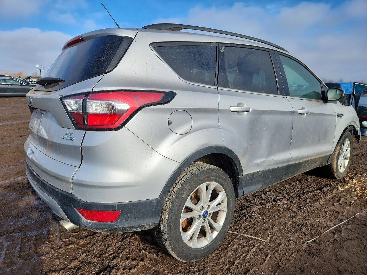 2018 Ford Escape Se - Фото 3