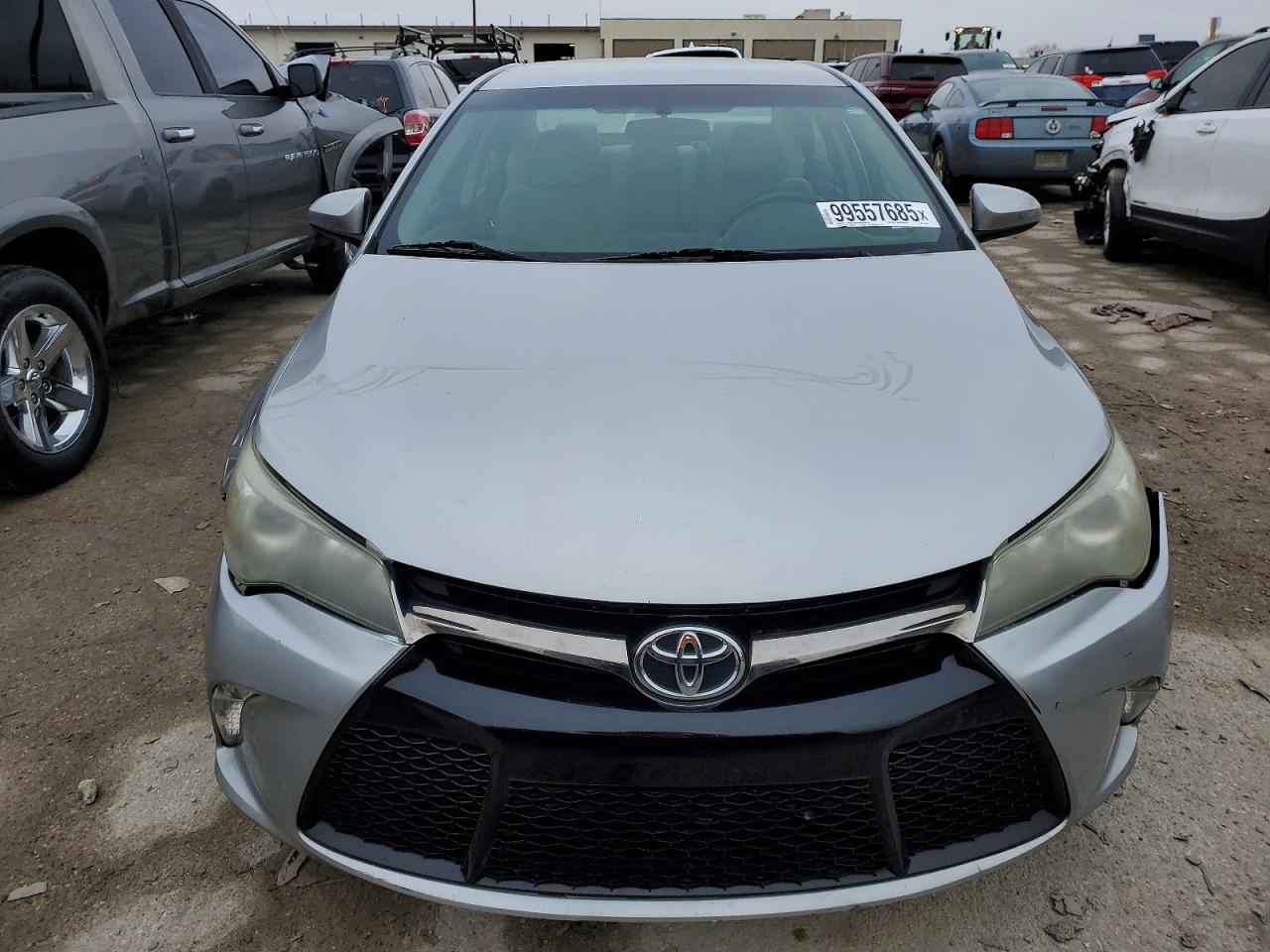 2016 Toyota Camry Le - Image 5
