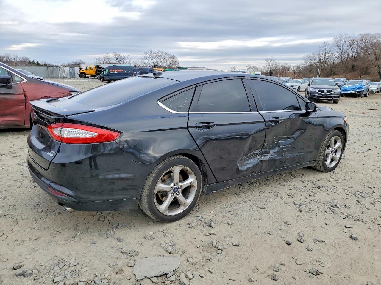 2013 Ford Fusion Se - Фото 3