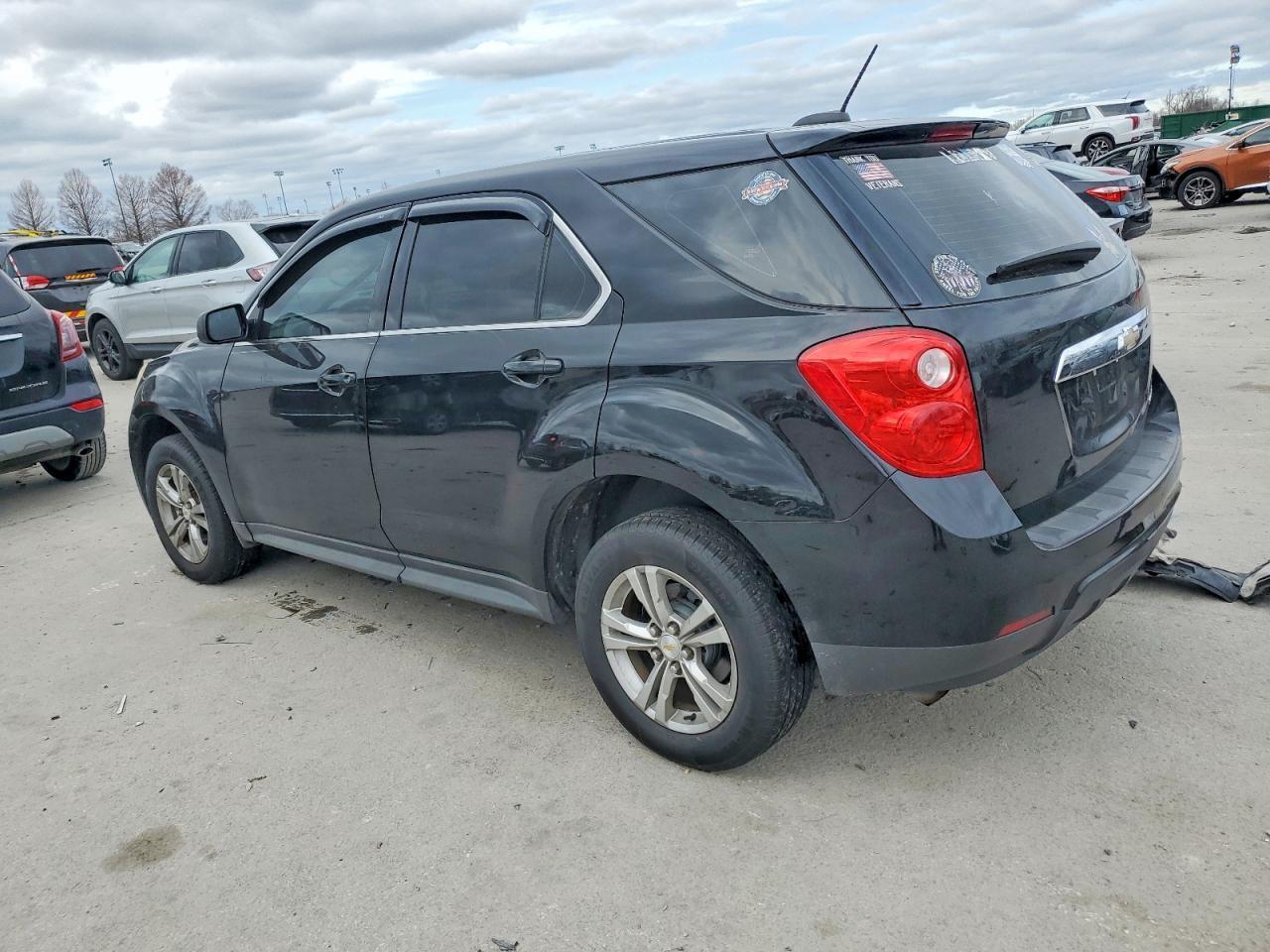 2015 Chevrolet Equinox Ls - Image 2