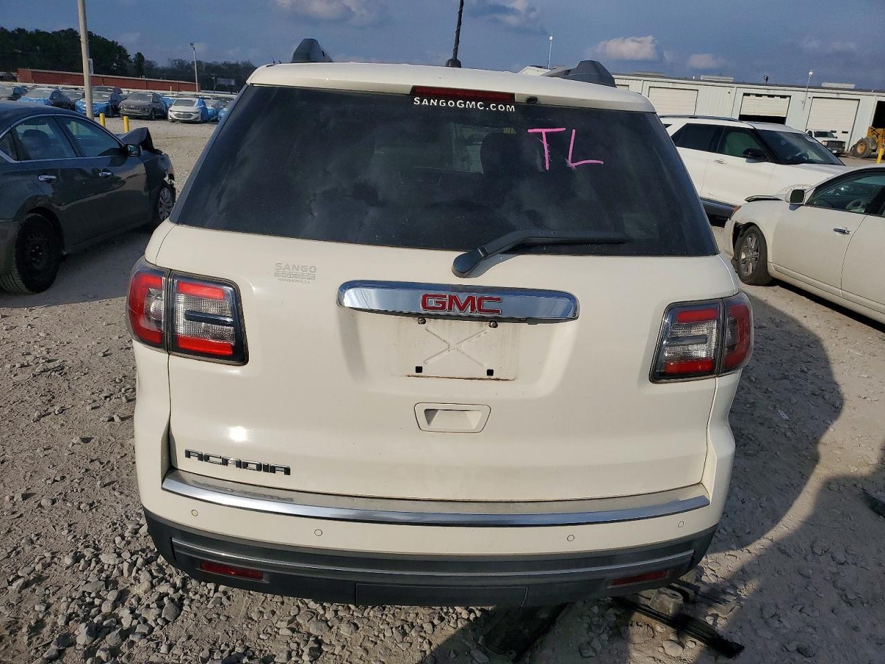 2013 GMC Acadia Sle - Image 6