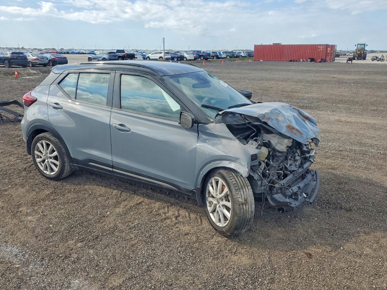 2023 Nissan Kicks Sr - Фото 4