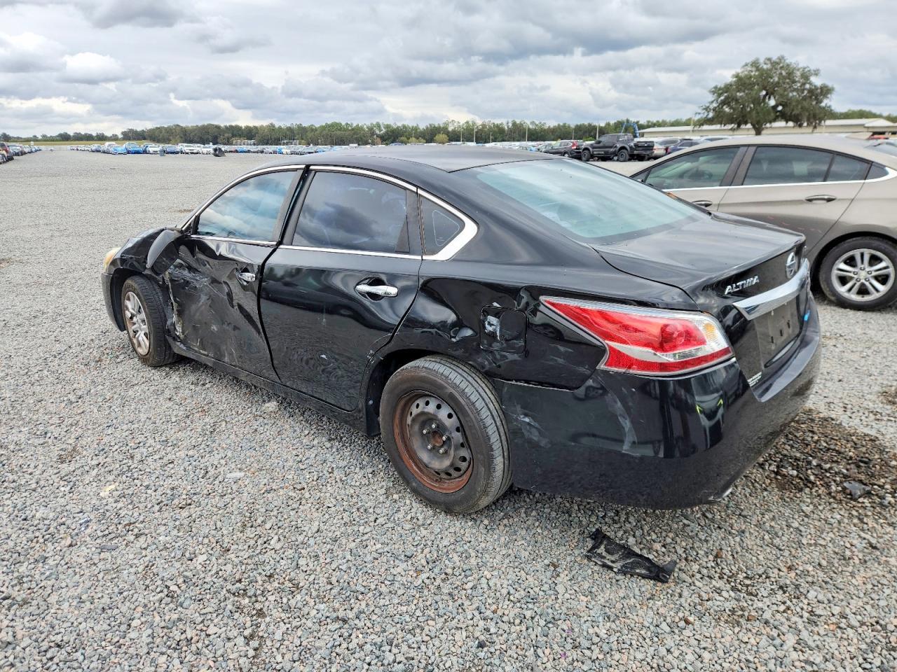 2014 Nissan Altima 2.5 - Image 2