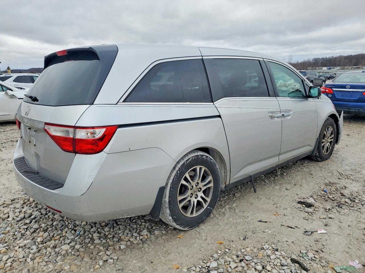 2011 Honda Odyssey Exl - Фото 3