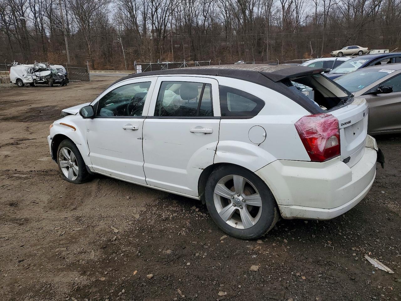2011 Dodge Caliber Mainstreet - Image 2