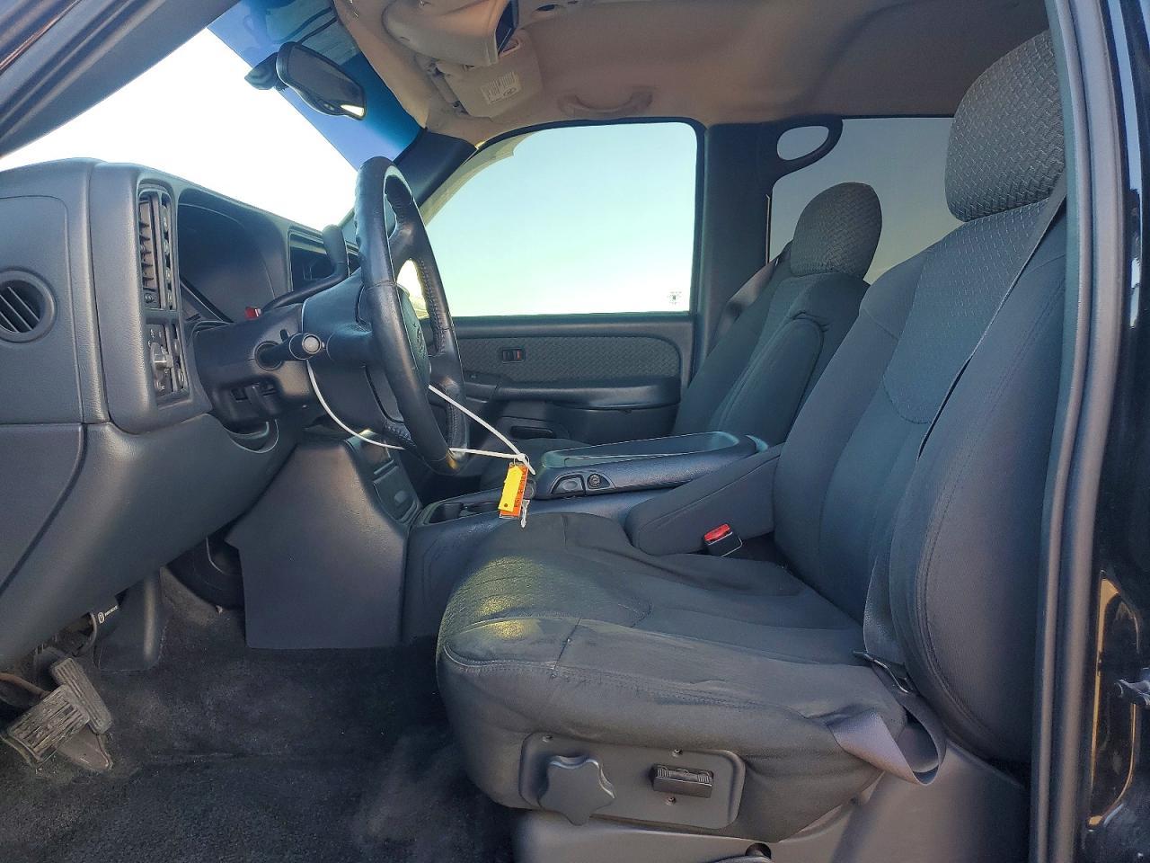 2002 Chevrolet Avalanche K1500 - Image 7