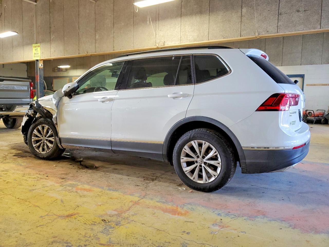 2018 Volkswagen Tiguan Se - Фото 2