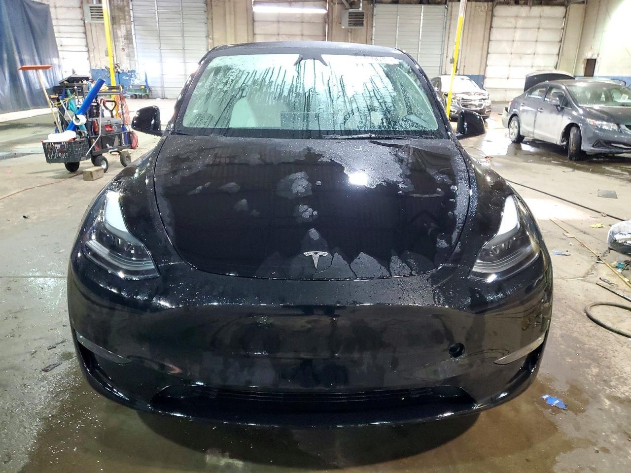 2024 Tesla Model Y - Image 5