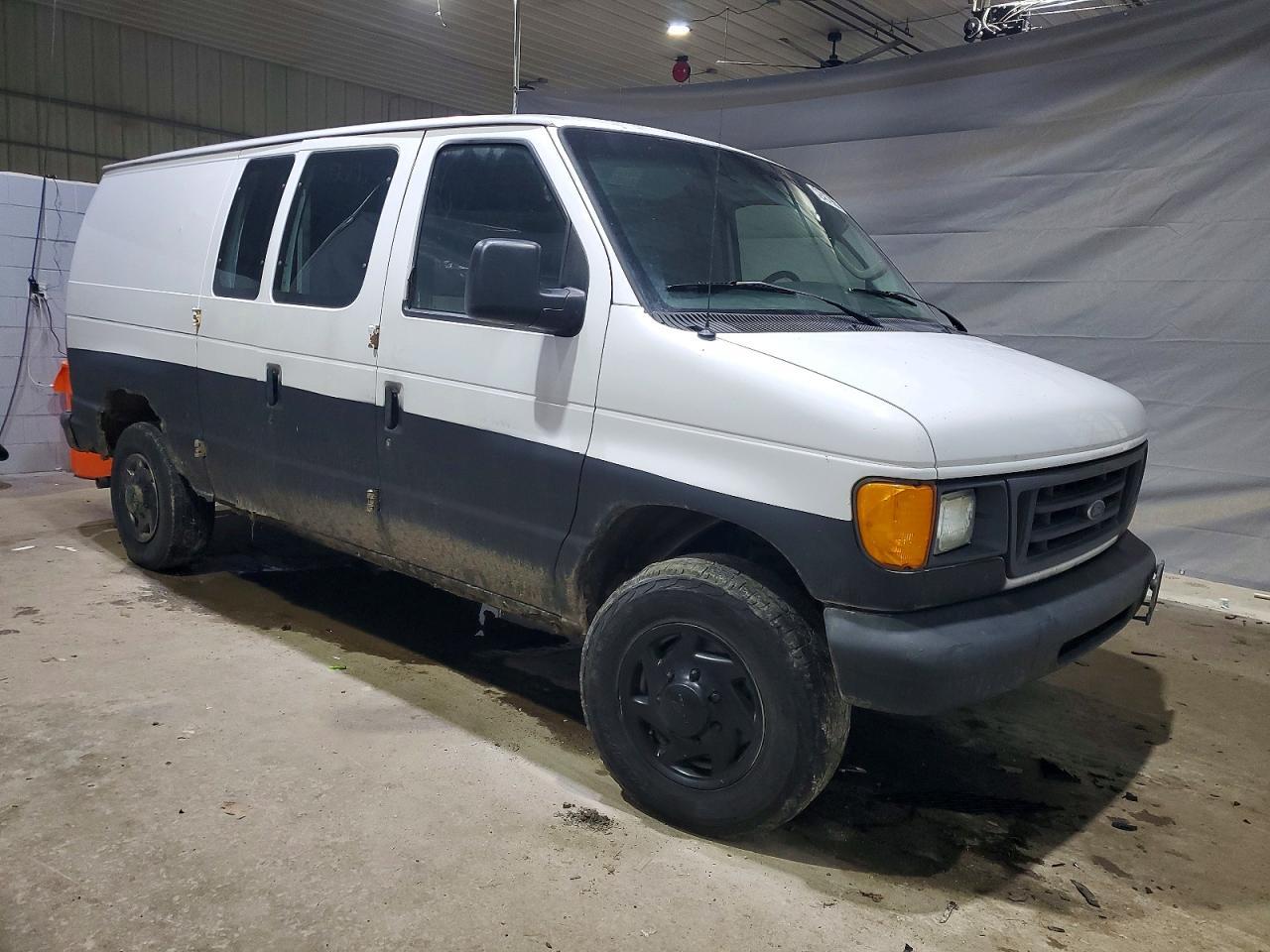 2007 Ford Econoline E250 Van - Image 4