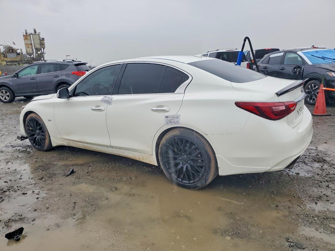2018 Infiniti Q50 Luxe - Image 2