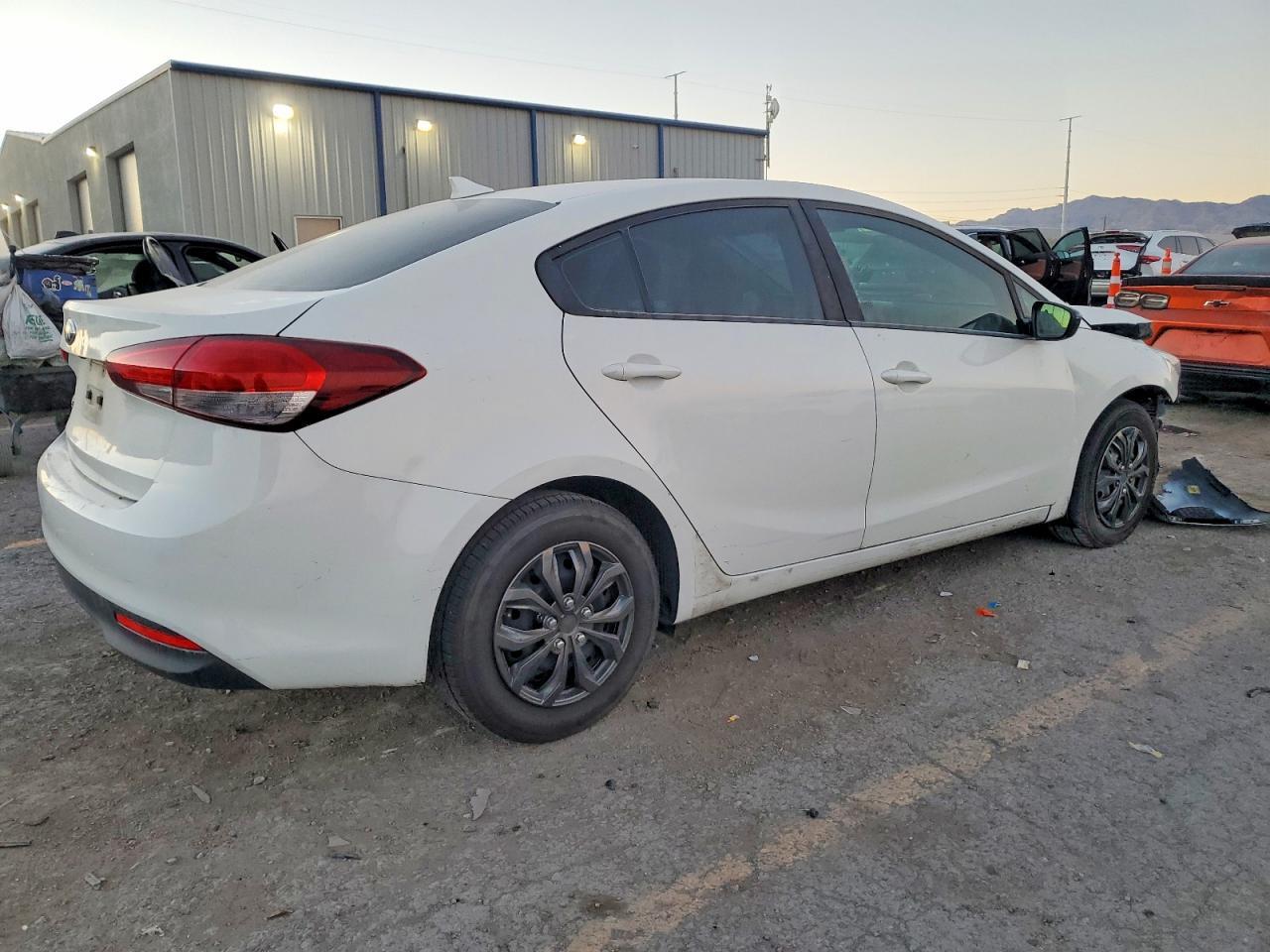 2018 Kia Forte Lx - Image 3