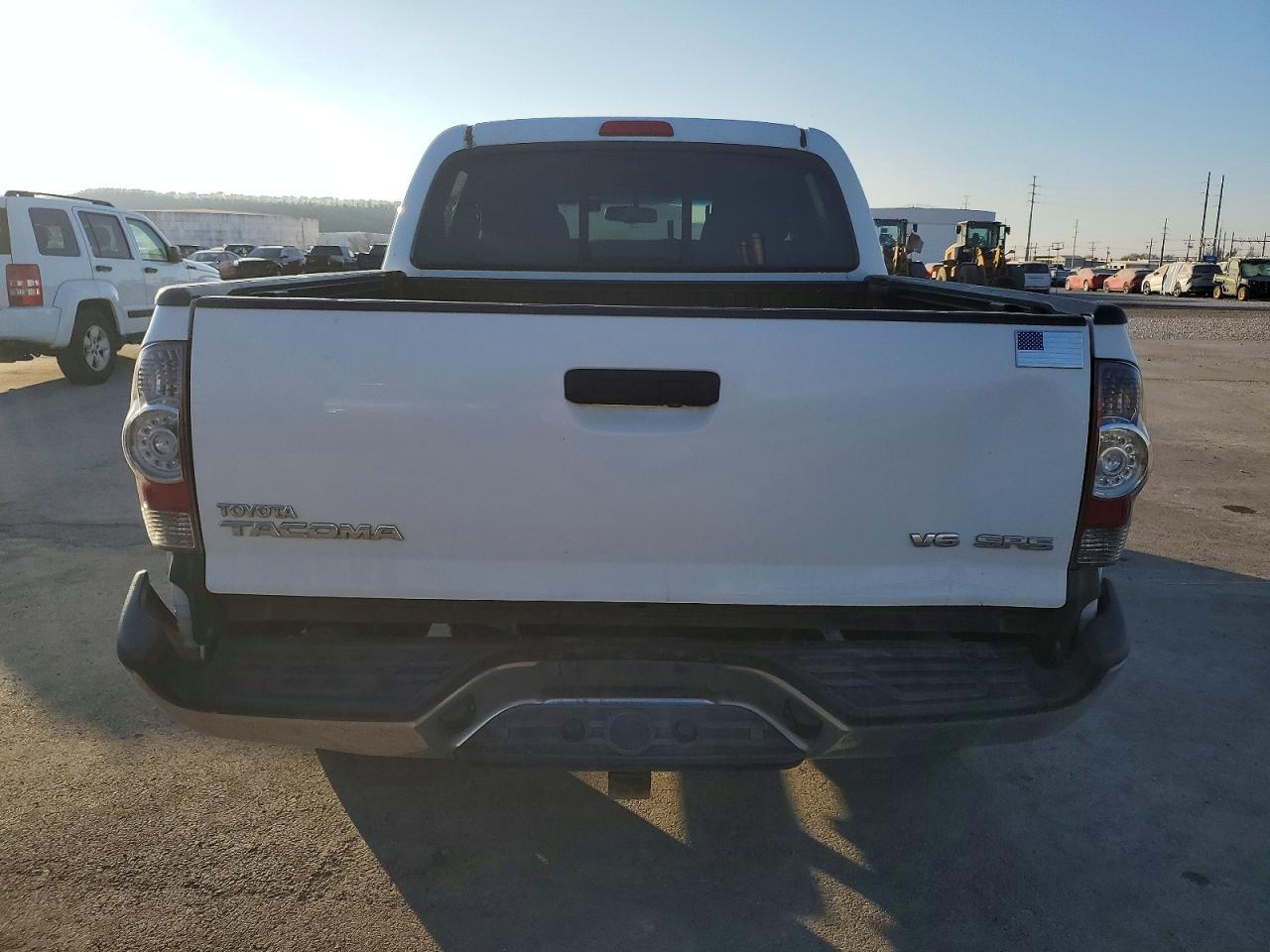 2013 Toyota Tacoma Double Cab - Фото 6