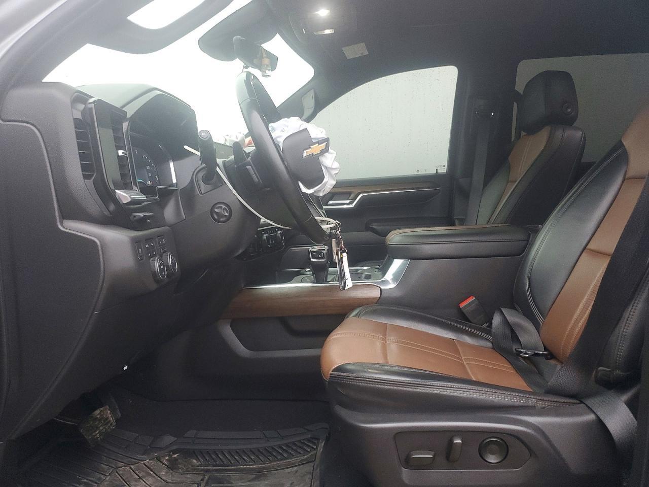 2023 Chevrolet Silverado K1500 High Country - Image 7