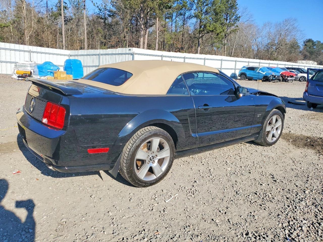 2006 Ford Mustang Gt - Фото 3