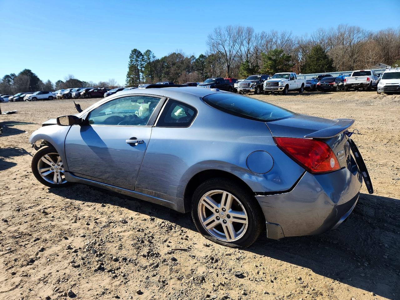 2011 Nissan Altima S - Фото 2