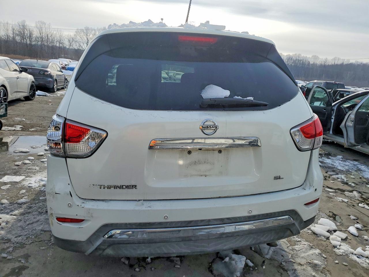2015 Nissan Pathfinder S - Фото 6