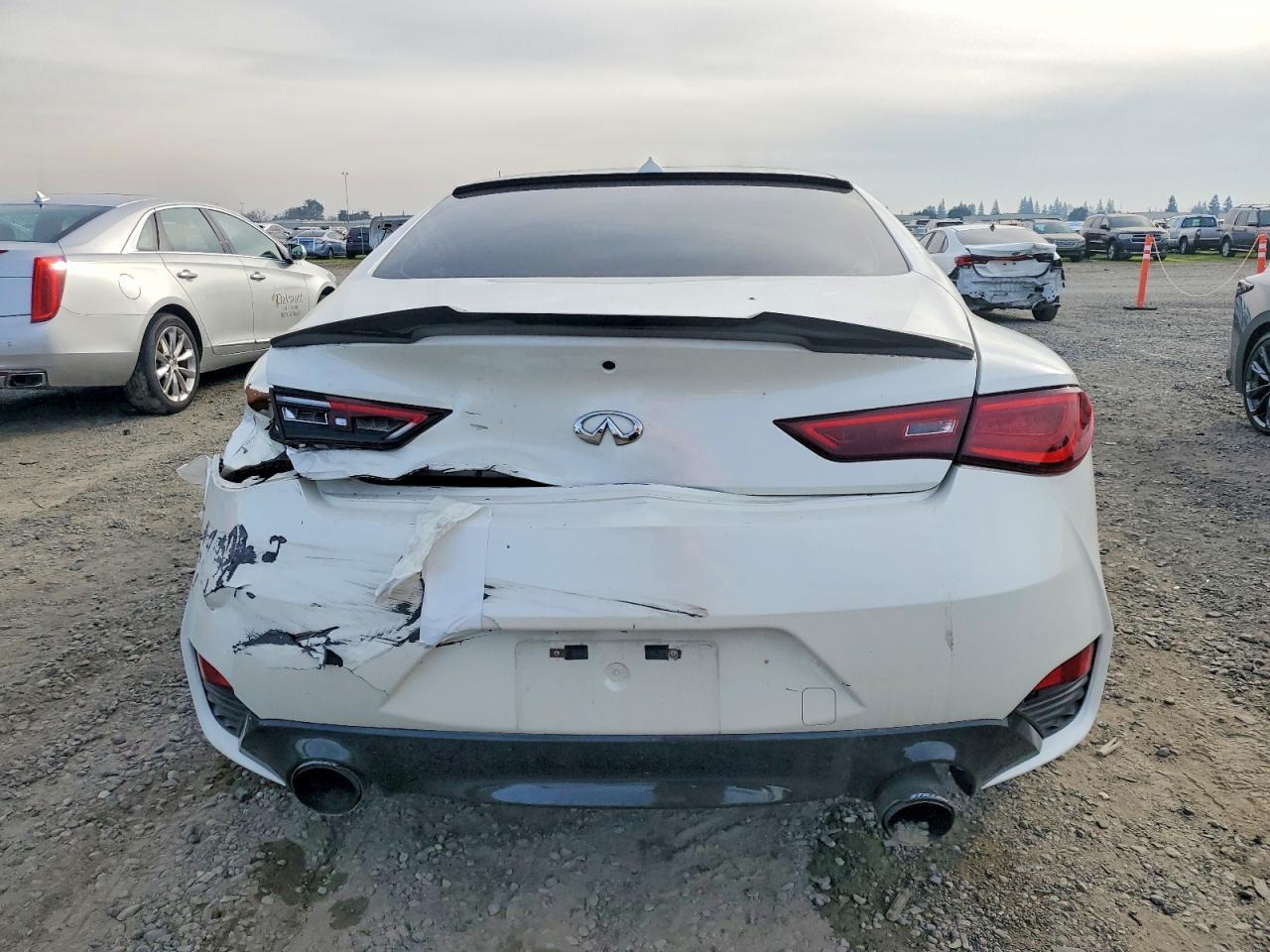 2017 Infiniti Q60 Premium - Фото 6