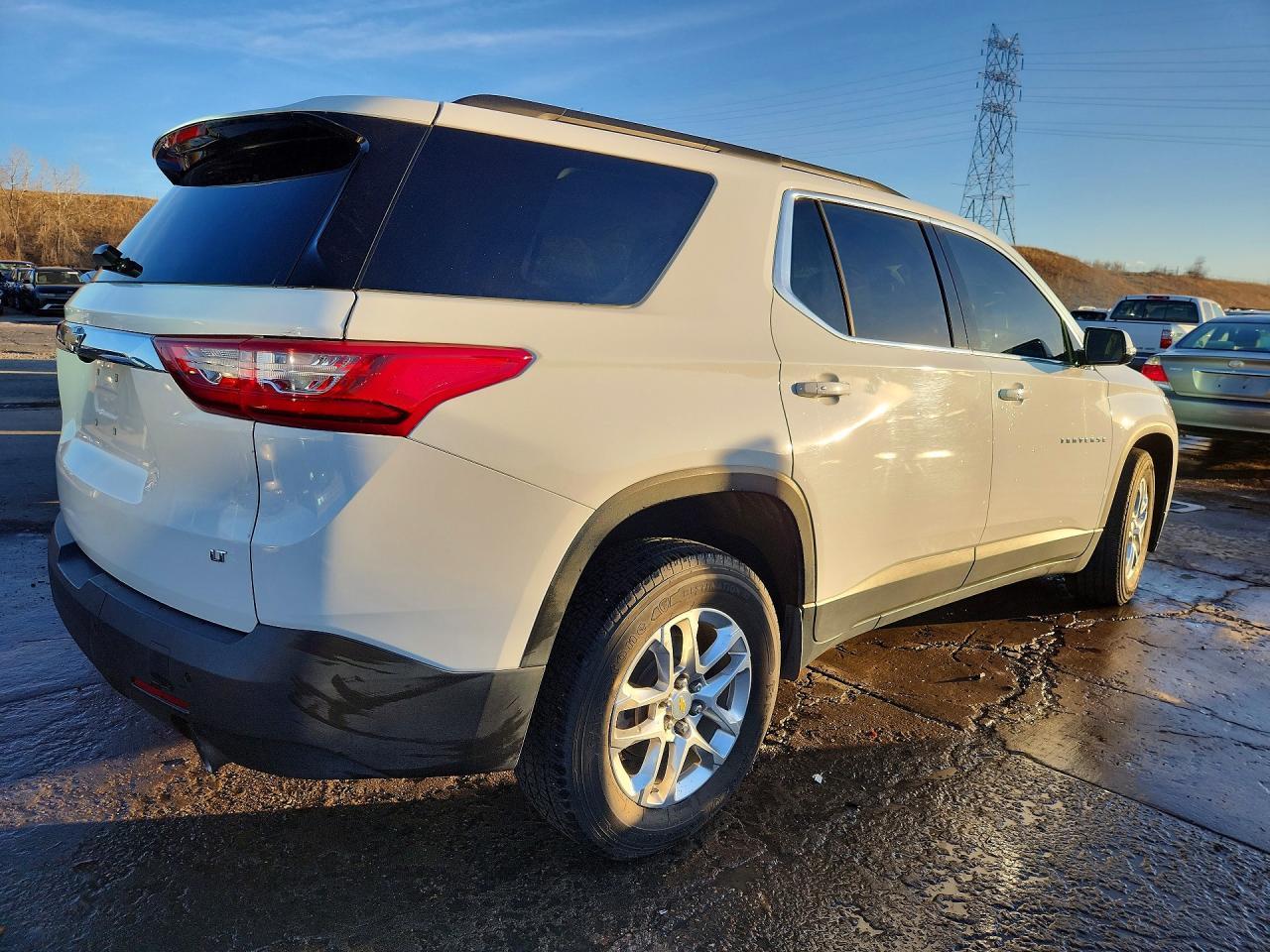 2020 Chevrolet Traverse Lt - Image 3