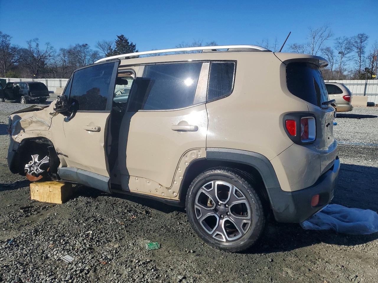 2016 Jeep Renegade Limited - Image 2
