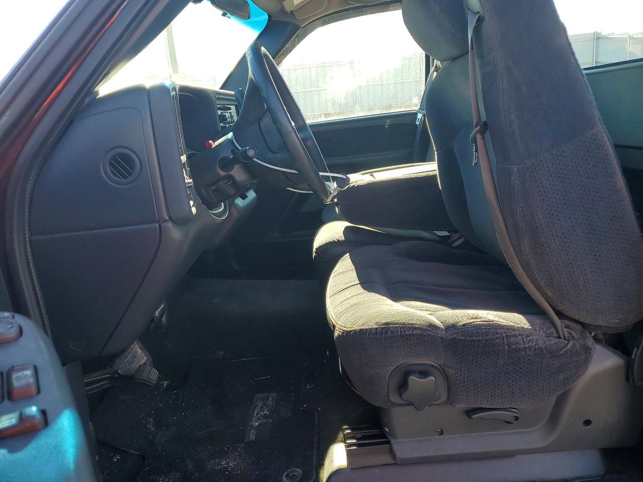 1999 Chevrolet Silverado C1500 - Фото 7