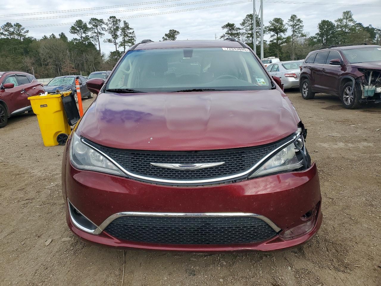 2017 Chrysler Pacifica Touring L Plus - Фото 5