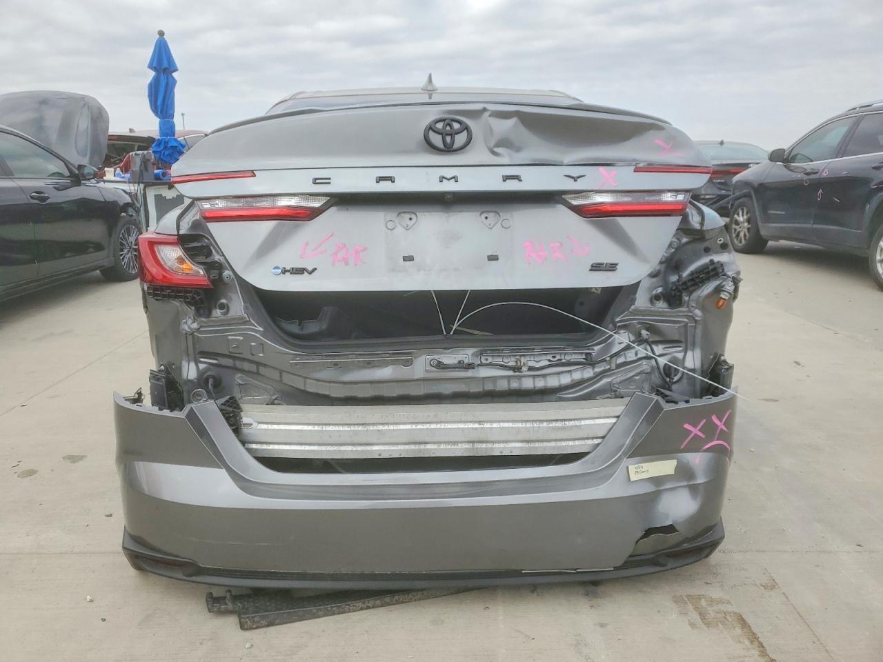 2025 Toyota Camry Xse - Фото 6