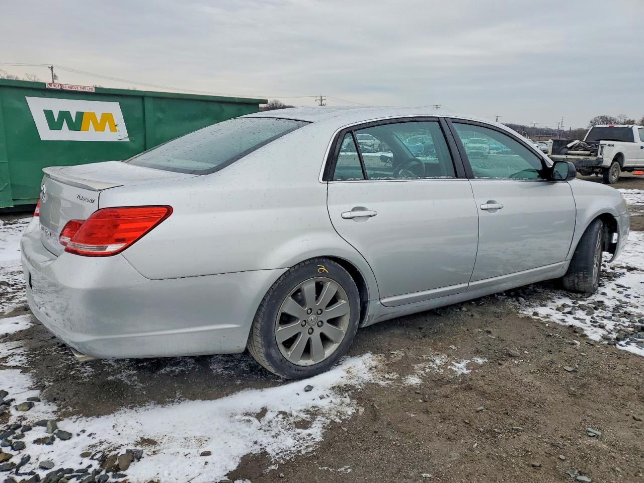 2005 Toyota Avalon Xl - Image 3