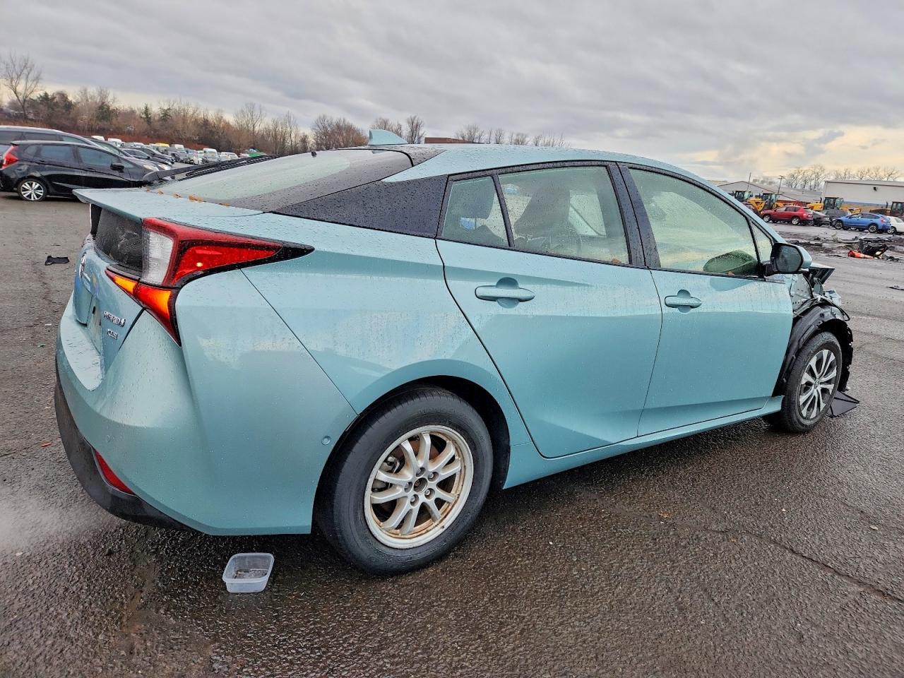 2020 Toyota Prius Le - Фото 3