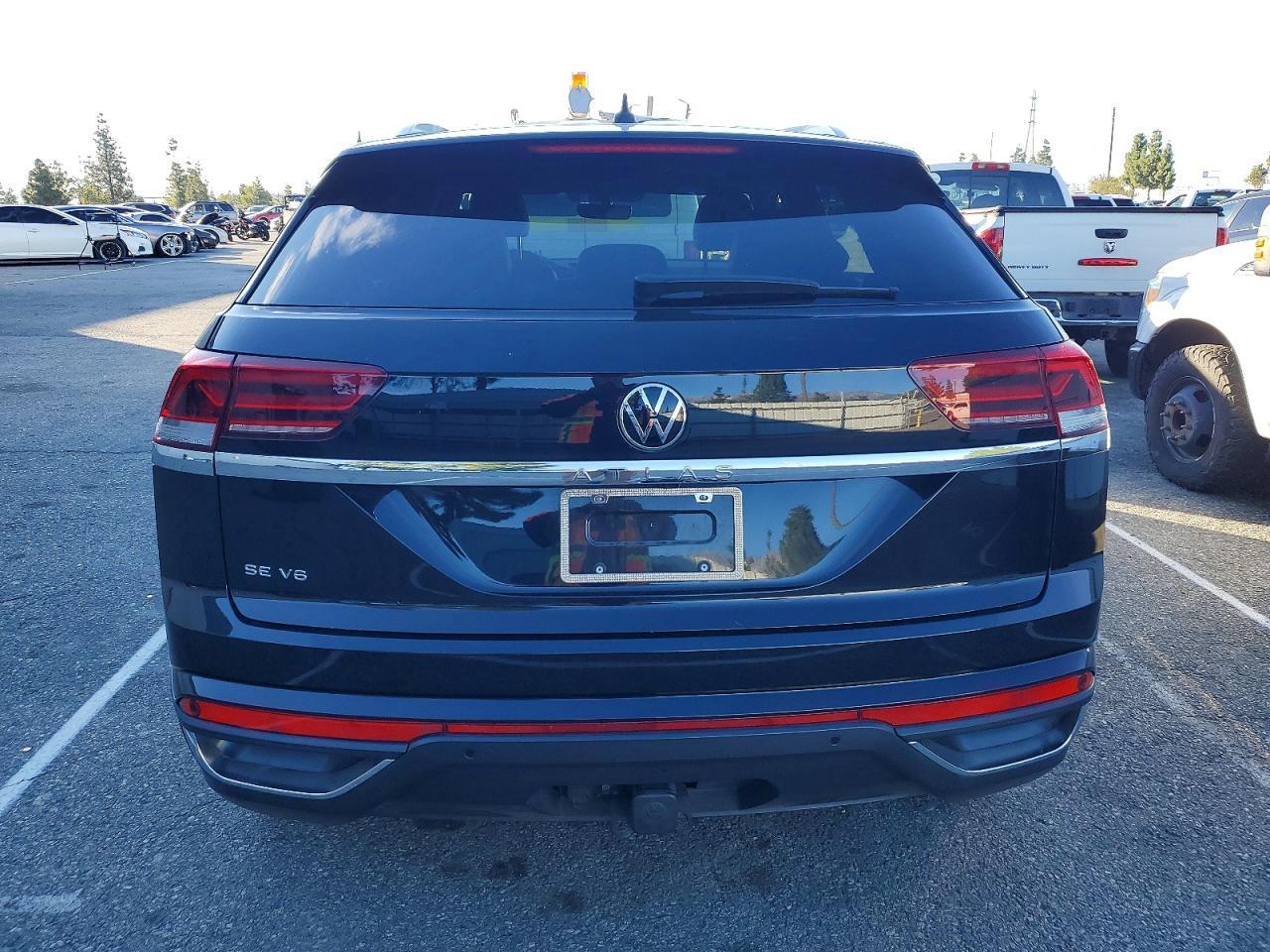 2023 Volkswagen Atlas Cross Sport Se - Image 6