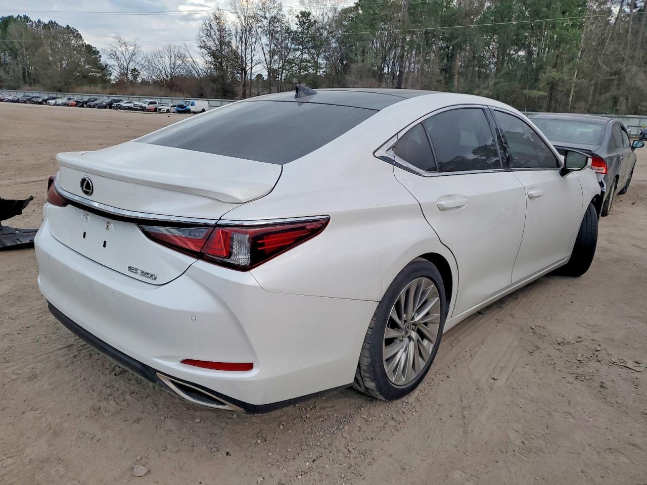 2022 Lexus Es 350 Base - Image 3