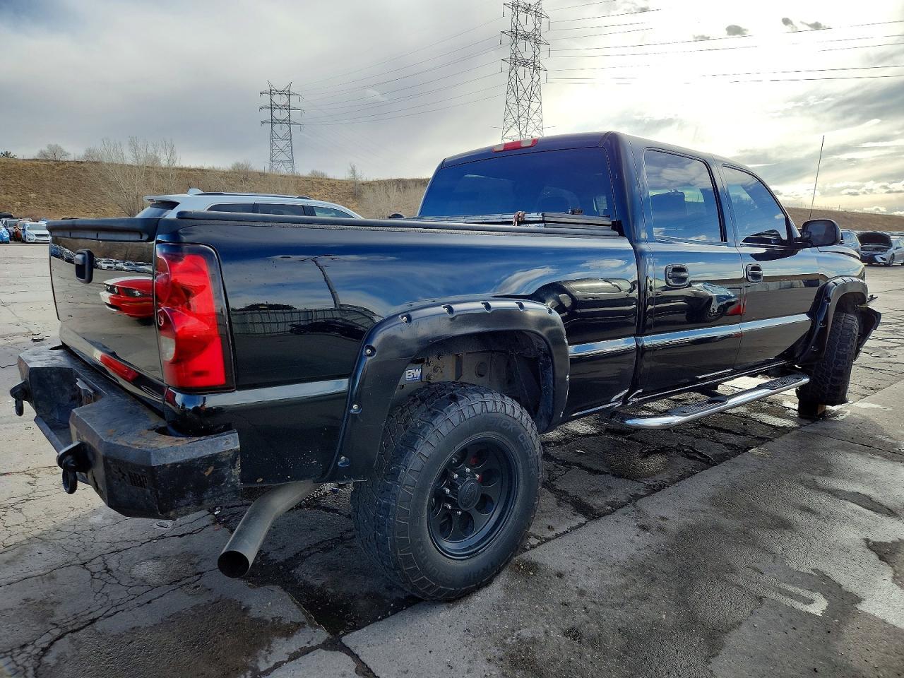 2007 Chevrolet Silverado K2500 Heavy Duty - Image 3