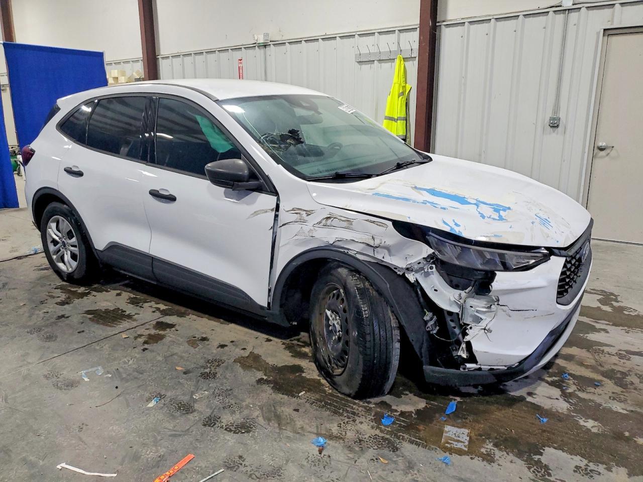 2023 Ford Escape - Image 4