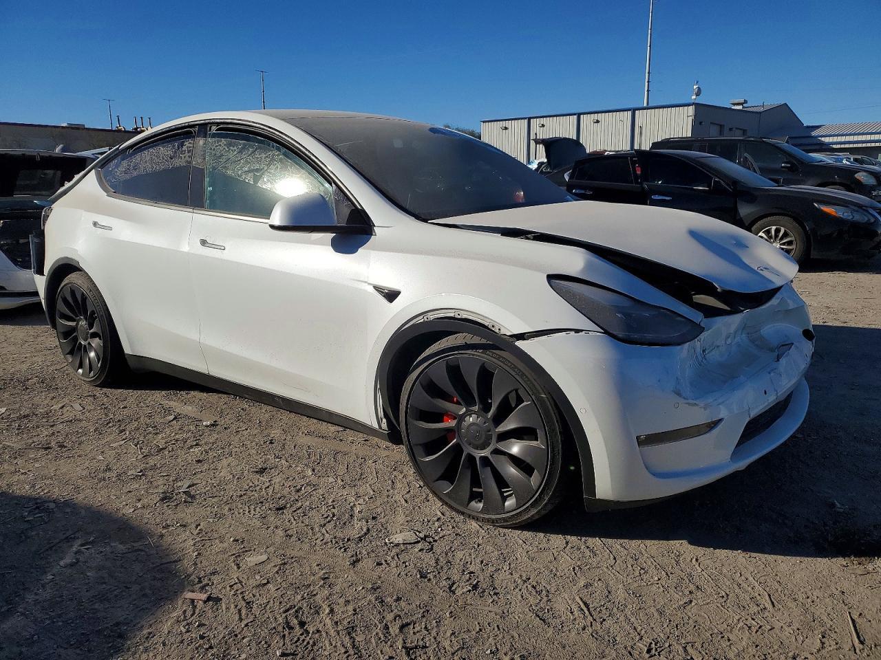 2022 Tesla Model Y - Фото 4