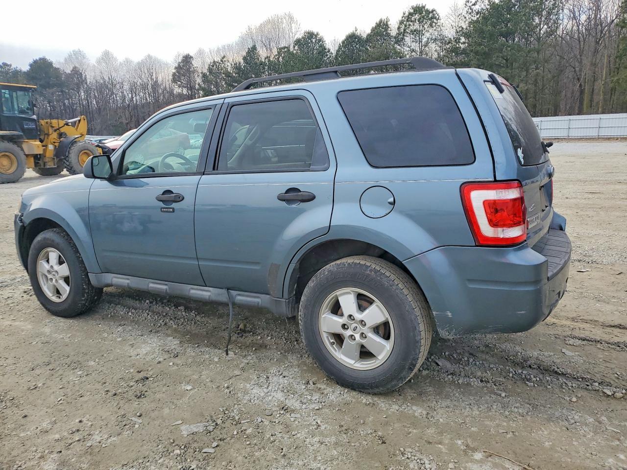 2010 Ford Escape Xlt - Фото 2