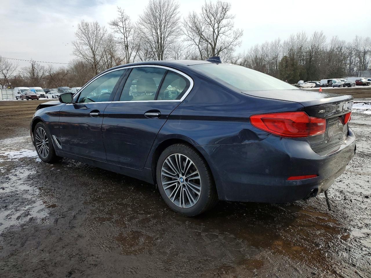 2017 BMW 530 Xi - Image 2
