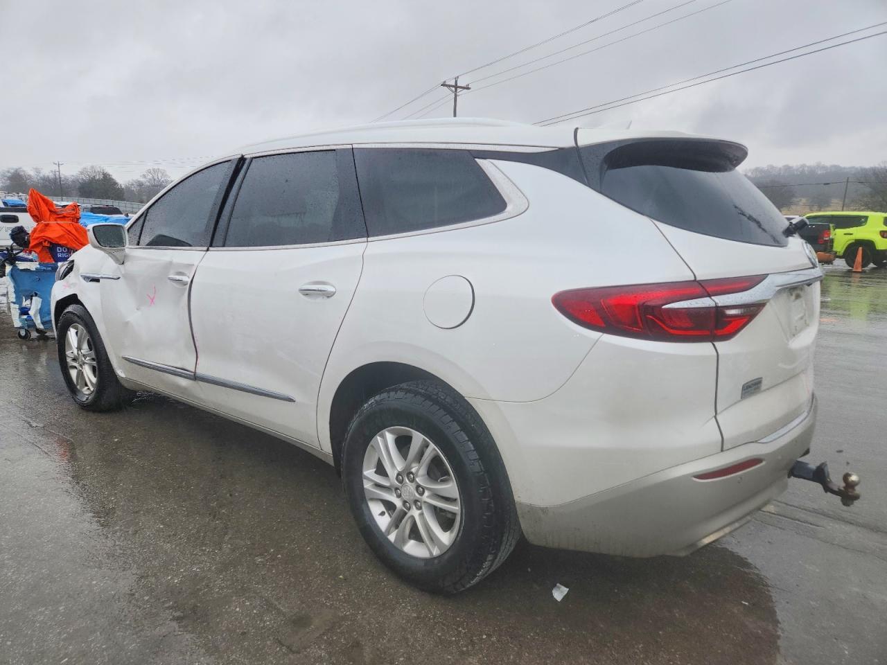 2019 Buick Enclave Essence - Image 2