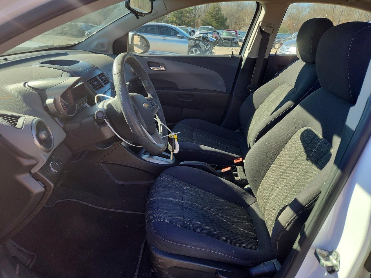 2015 Chevrolet Sonic Lt - Фото 7