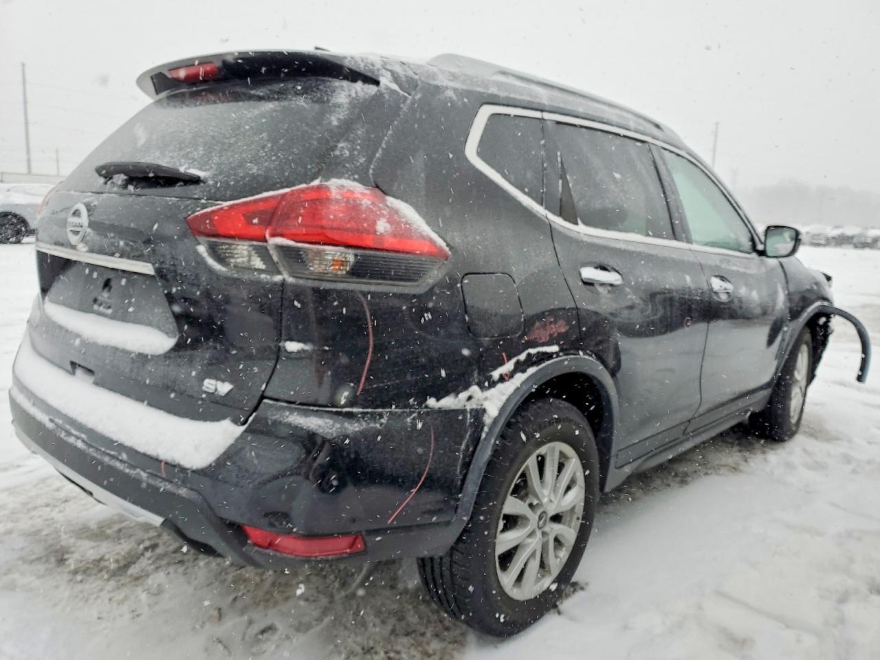 2017 Nissan Rogue Sv - Image 3