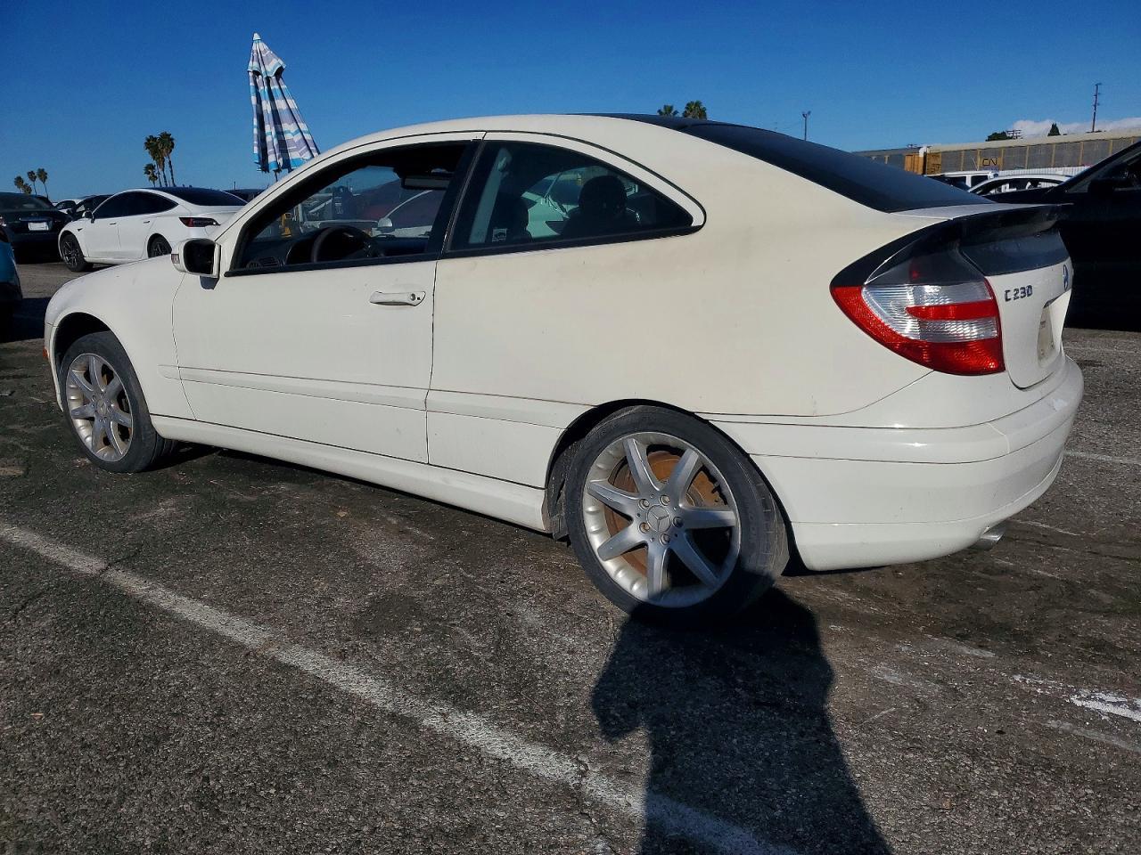 2002 Mercedes-Benz C 230K Sport Coupe - Фото 2
