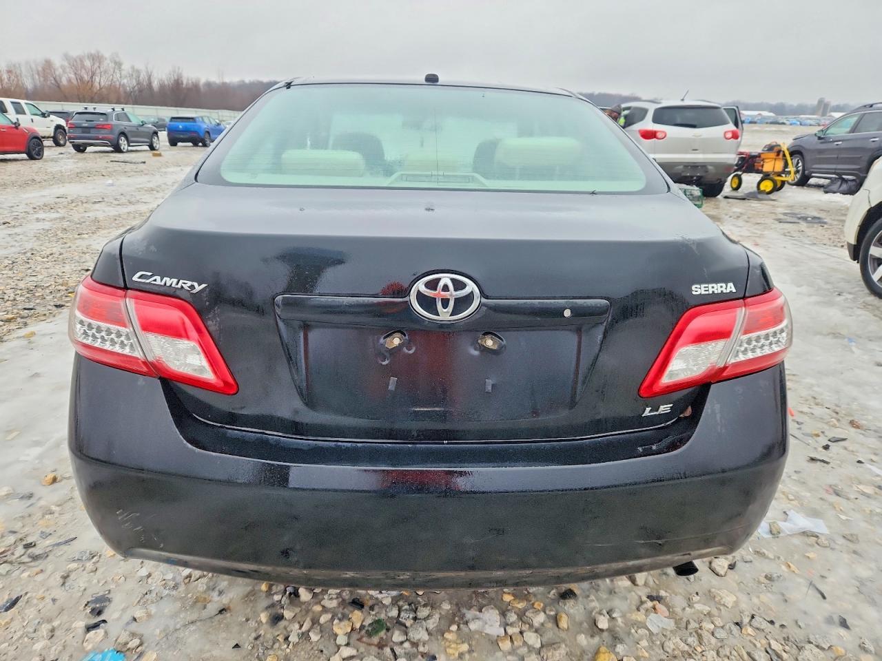 2011 Toyota Camry Base - Фото 6