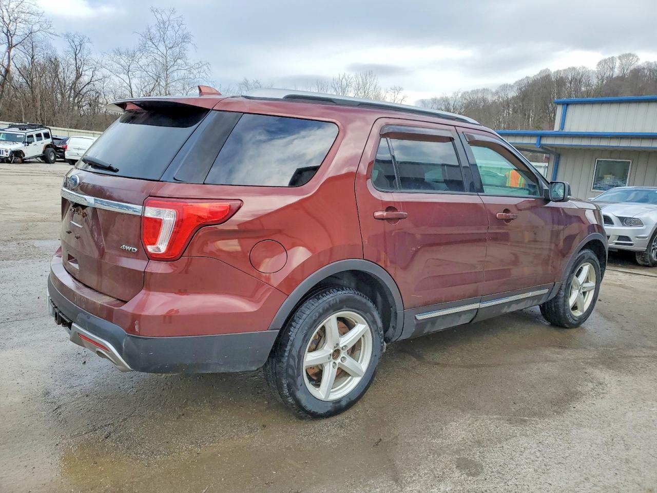 2016 Ford Explorer Xlt - Image 3