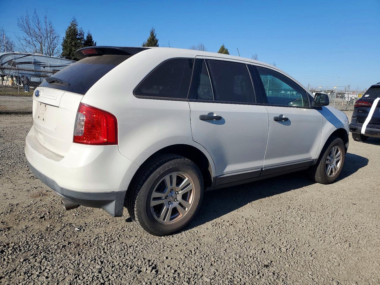 2011 Ford Edge Se - Image 3
