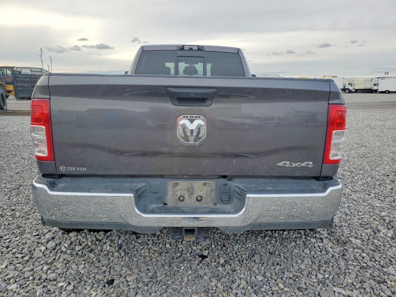 2024 Ram 3500 Tradesman - Фото 6