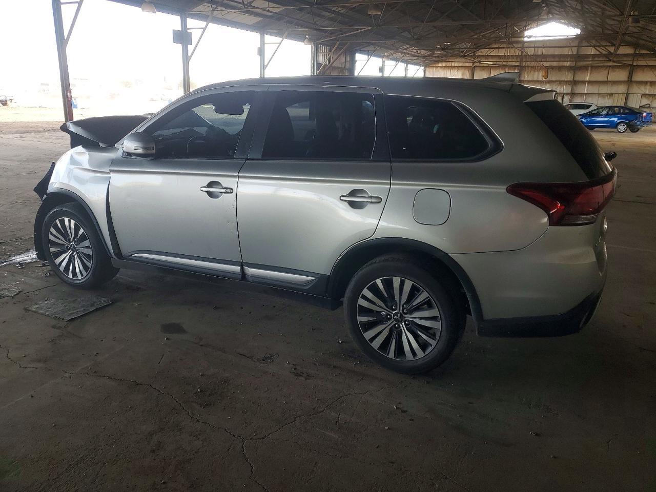 2020 Mitsubishi Outlander Se - Image 2