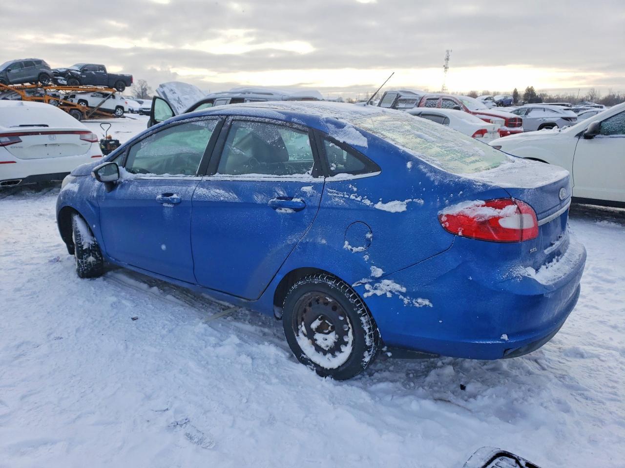 2011 Ford Fiesta Sel - Фото 2