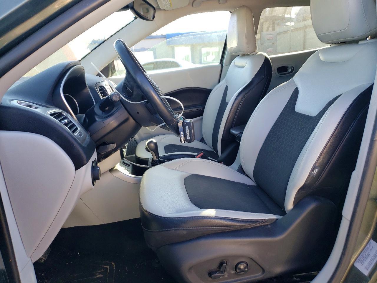 2018 Jeep Compass Latitude - Image 7