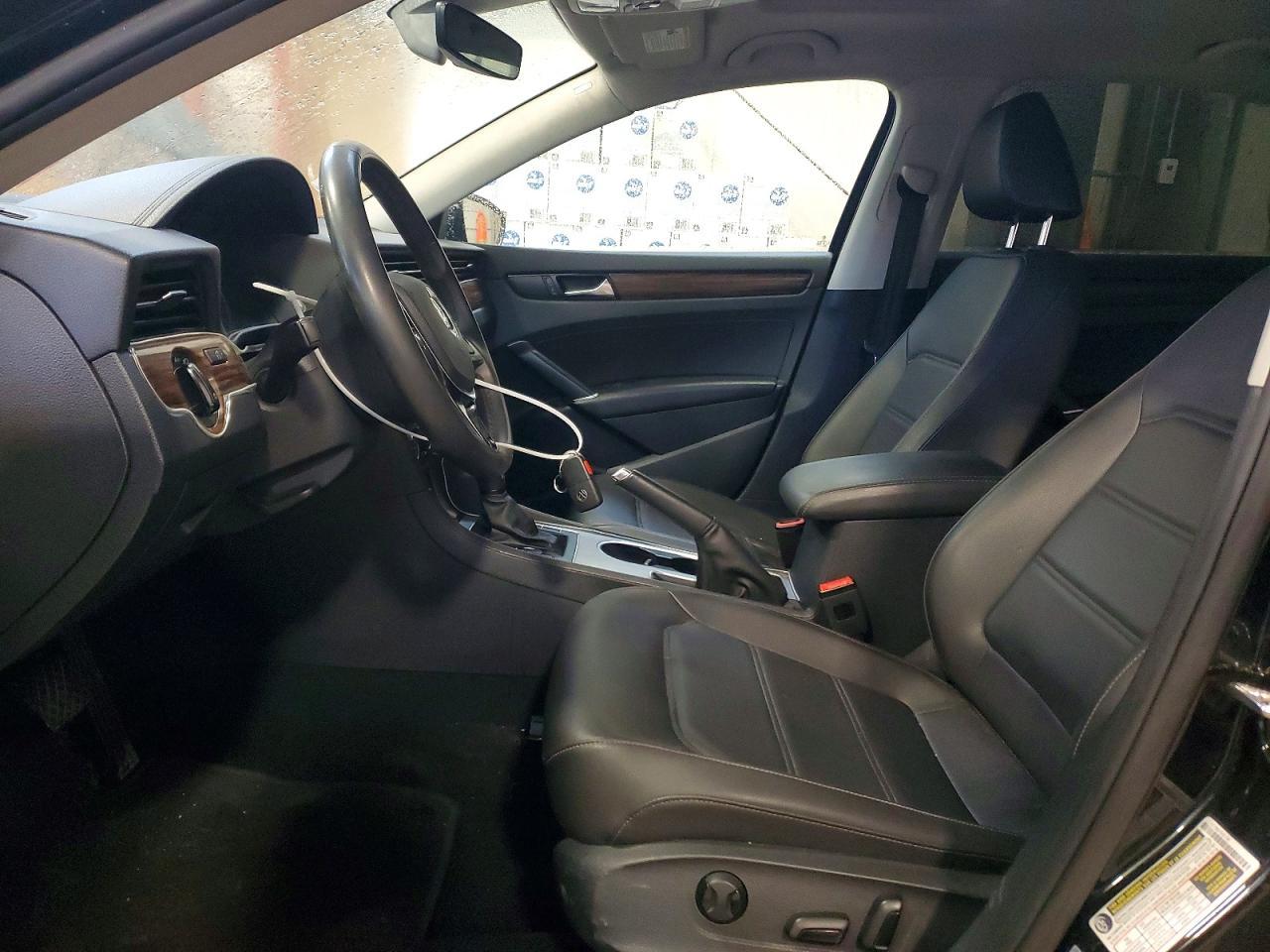 2022 Volkswagen Passat Limited Edition - Фото 7