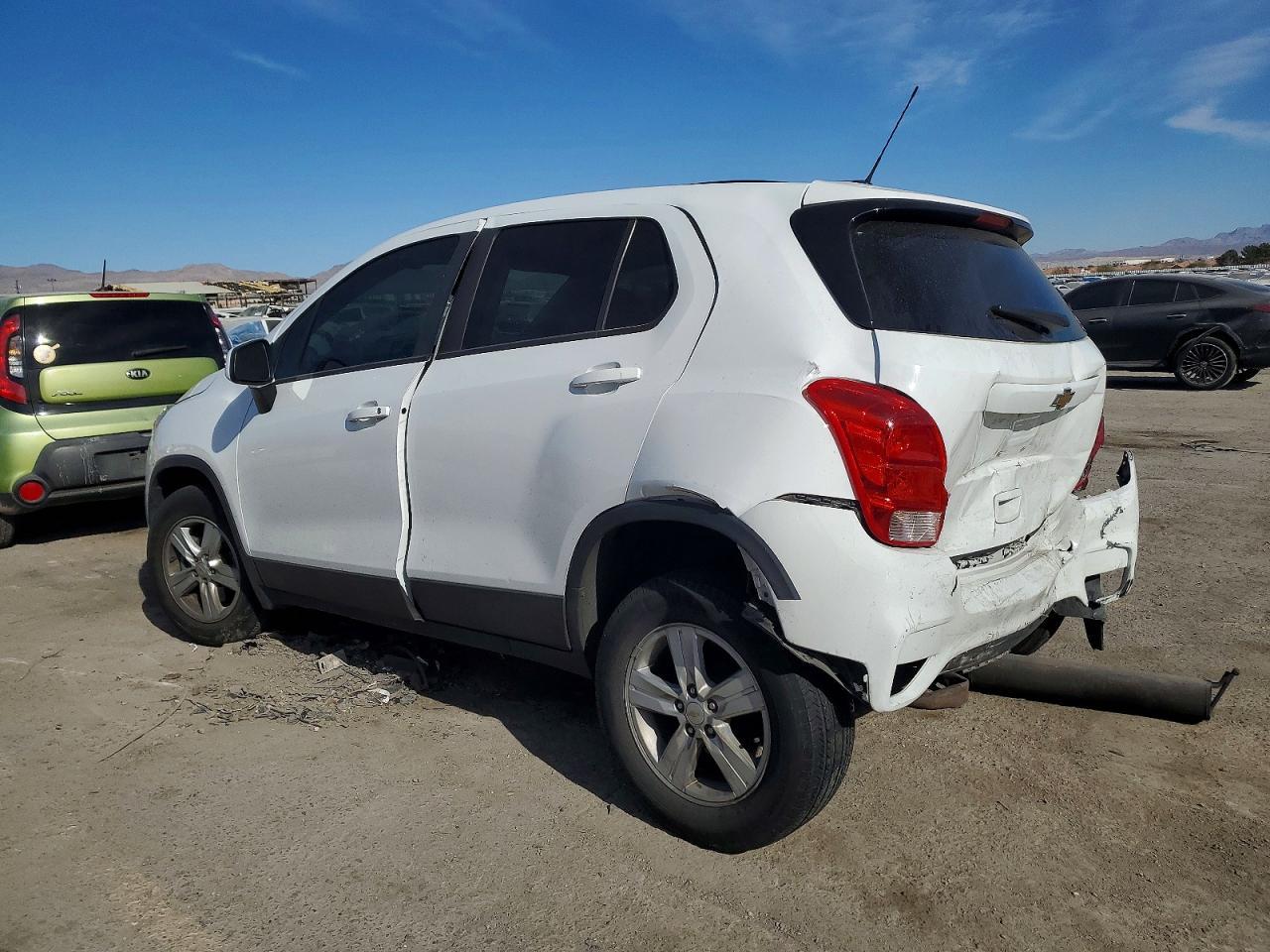 2020 Chevrolet Trax Ls - Image 2